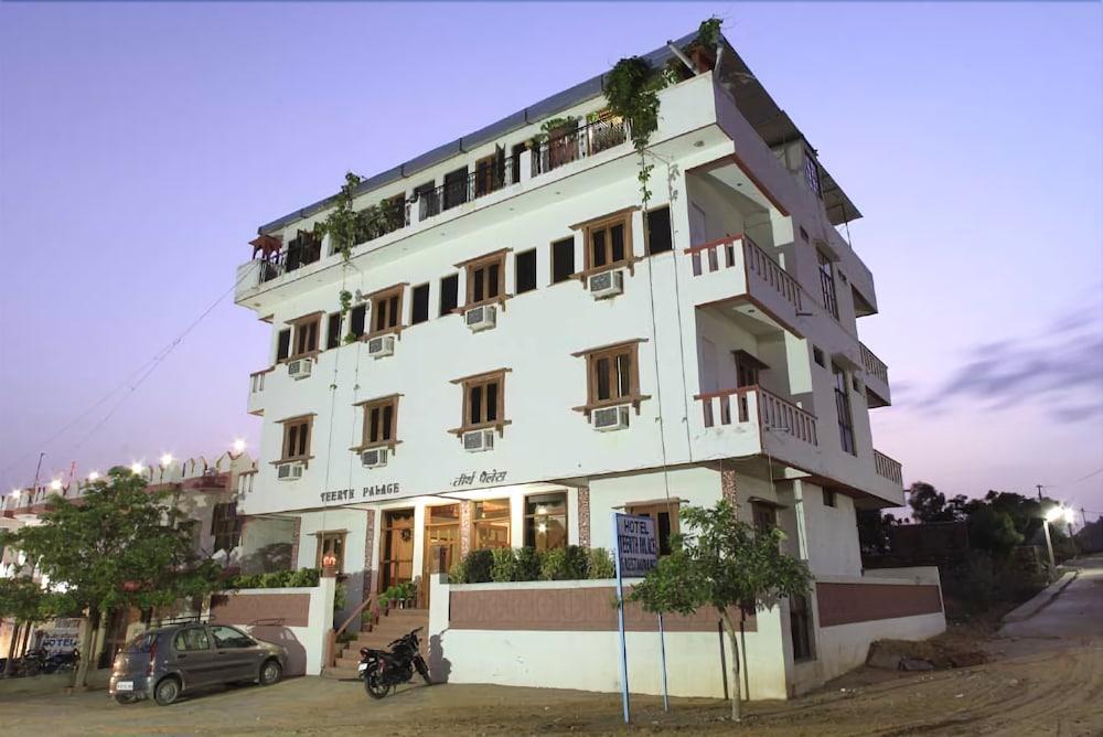Teerth Palace Pushkar Buitenkant foto