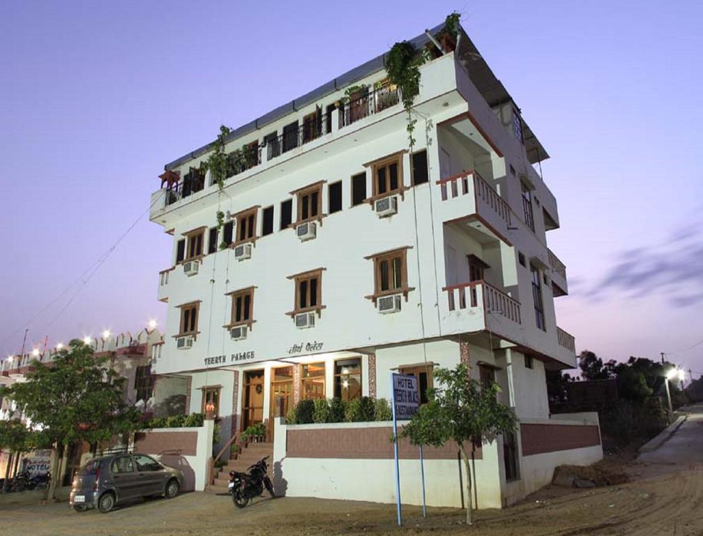 Teerth Palace Pushkar Buitenkant foto