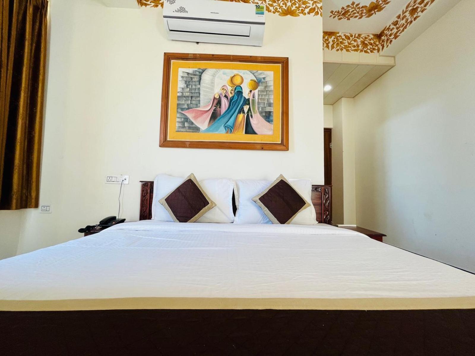 Teerth Palace Pushkar Buitenkant foto